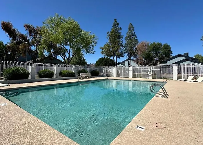 971 Sf 2 Bedroom 2 Bath Townhouse 3 Mi To Westgate Apartment