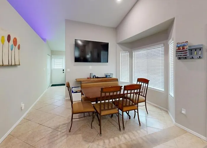 971 Sf 2 Bedroom 2 Bath Townhouse 3 Mi To Westgate Apartment Peoria