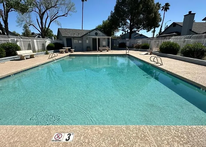 971 Sf 2 Bedroom 2 Bath Townhouse 3 Mi To Westgate Apartment